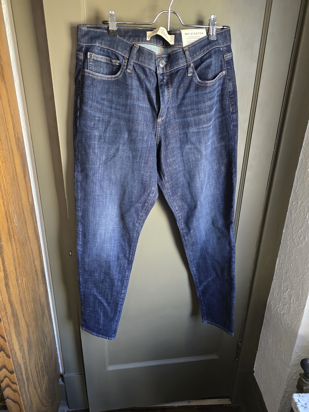 GAP Women's Skinny Jeans in Dark Blue Wash